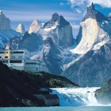 View of the hotel immersed in the rocky environment overlooking the Torres del Paine.